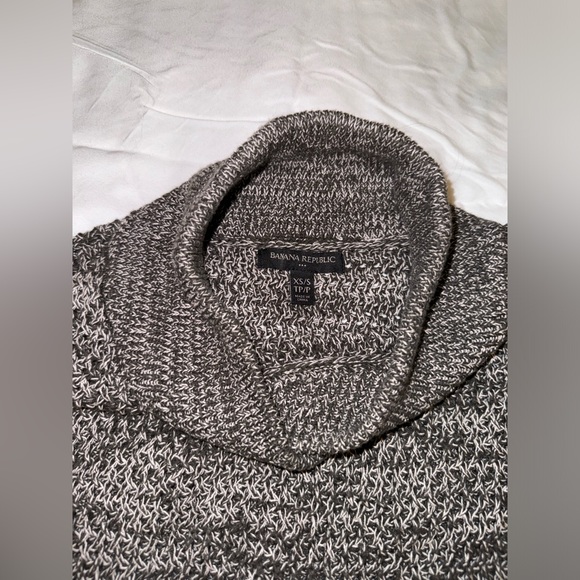 Banana Republic Sweater Poncho - Picture 4 of 4